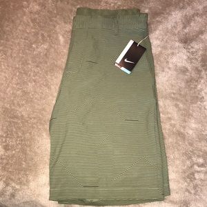 BRAND NEW Nike Standard Fit Golf Shorts